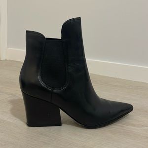 Kendall & Kylie Booties size 10